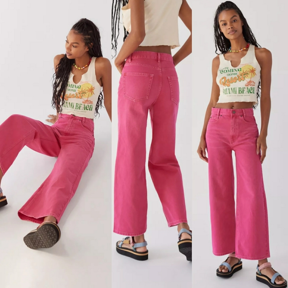 NWT BDG Pink High & Wide Jeans Size 24